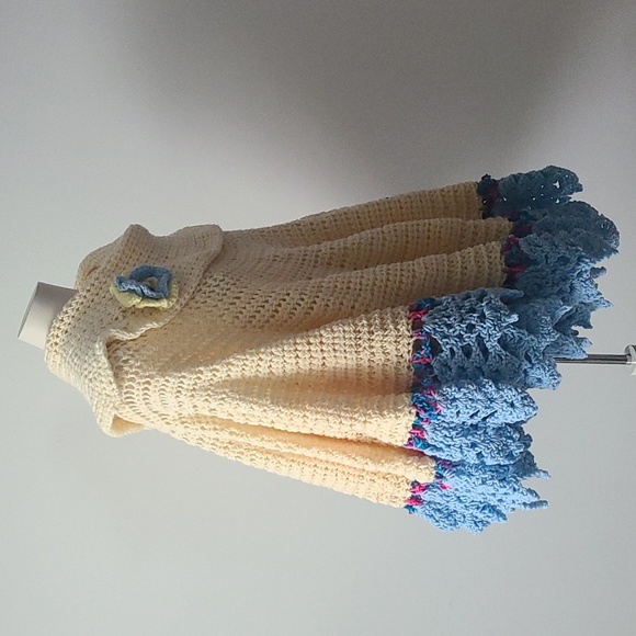 Handmade Crochet Poncho 🧶 - Picture 5 of 10